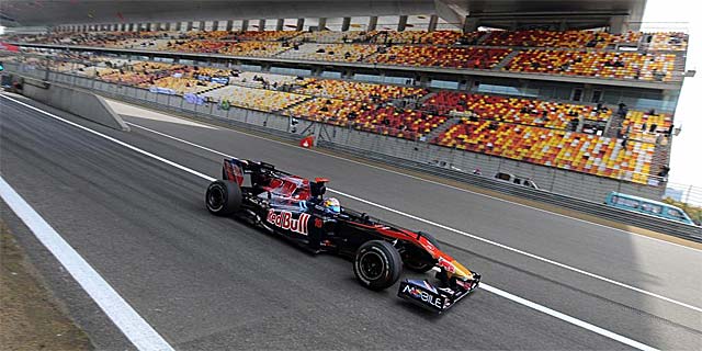 Sebastian Vettel, el 'hombre pole', en el circuito de Shanghai. | Afp