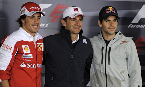 Alonso (izq.), De la Rosa (c.) y Alguersuari, en Montmel. | AFP
