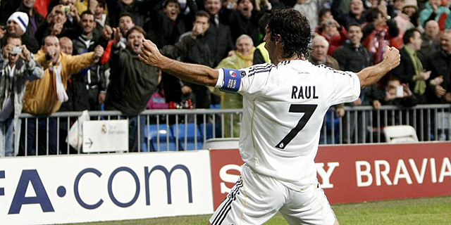 Ral Gonzlez, tras marcar un gol. | Foto: Reuters