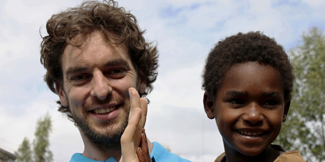 Pau Gasol, en un viaje reciente a Etiopa con UNICEF. | Efe