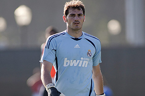 Casillas, capitn del Madrid y la seleccin. | Efe