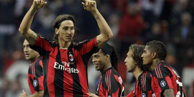 Los jugadores del Milan celebran un gol ante el Gnova. Foto: AP