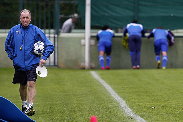 Jean Fernndez, a la izquierda, durante un entrenamiento del Auxerre, previo al enfrentamiento ante el Real Madrid. (Foto: AP)