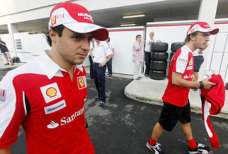 Felipe Massa (izq.), junto a Fernando Alonso. | Foto: Ap
