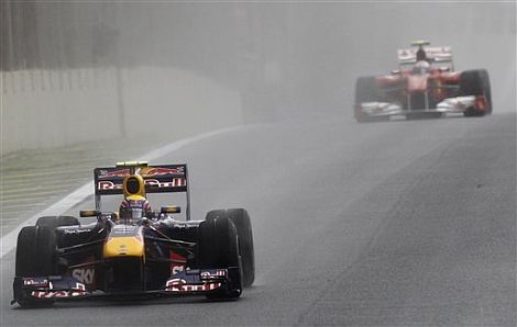 Webber, delante de Alonso durante la sesión de clasificación. | Afp