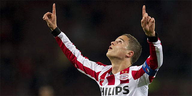Ibrahim Afellay celebra un tanto con el PSV. | Afp