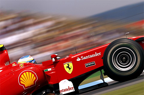 Fernando Alonso, en su Ferrari, durante el pasado Gran Premio de Alemania. (EFE)