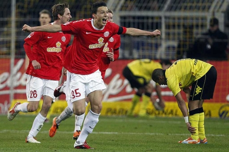 El croata Sliskovic celebra su gol con en Mainz. (EFE)
