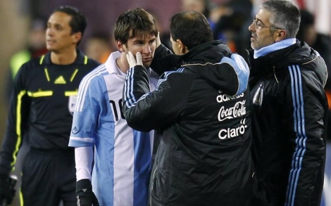 Messi siendo atendido el pasado sbado en Nueva Jersey. Foto: Reuters