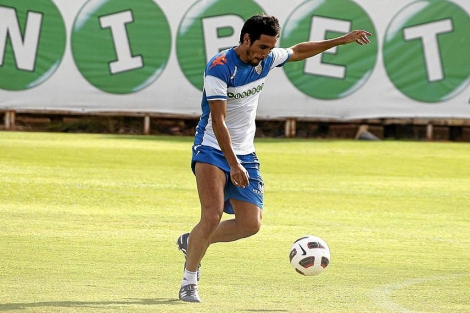 Vicente, en un entrenamiento del Valencia. (EFE)