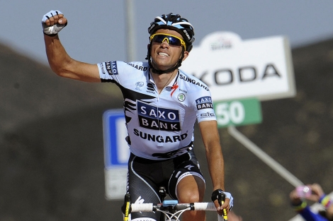 Alberto Contador celebra su victoria en la novena etapa. | Ap