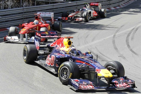 Vettel, por delante de Ferrari y Button. | Afp