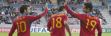 Ander Herrera celebra su gol ante Inglaterra. (Foto: Efe)