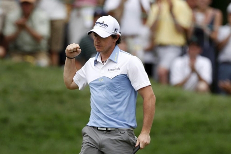 Rory McIlroy celebra su birdie en el hoyo 11. | Reuters