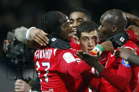 Gervinho celebra con sus compañeros el gol que anotó ante el Toulouse. | Efe