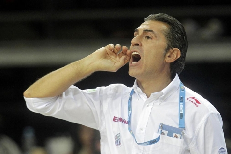 Sergio Scariolo da rdenes durante un partido del Eurobasket. | Reuters