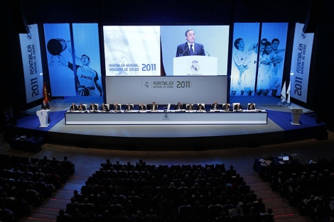 Vista general de la Asamblea General Ordinaria de Socios del Real Madrid. | EFE