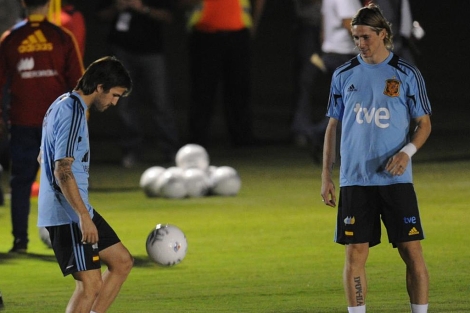 Fernando Torres y Cesc, durante el entrenamiento de Espaa en San Jos. | Efe