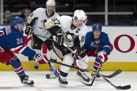 Sidney Crosby (c), uno de los afectados por los casos de conmocin cerebral en la liga de hockey |REUTERS