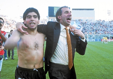 Maradona y Bilardo en el Mundial del 90, cuando todava se hablaban. | El Mundo