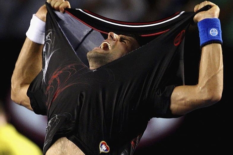 Djokovic celebra su triunfo ante Nadal en Australia. | Reuters