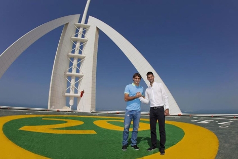 Federer y Djokovic posan en la presentacin del torneo de Dubai | EFE