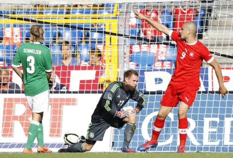 Derdiyok celebra su primer gol ante Alemania. (REUTERS)