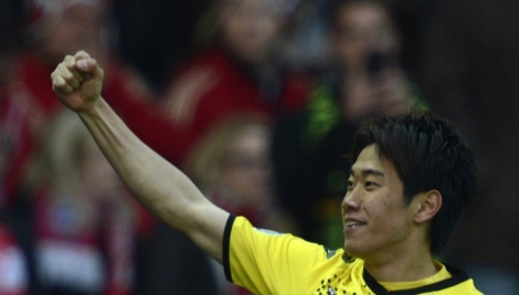 Kagawa celebra la Copa alemana que gan con el Borussia esta temporada |Afp
