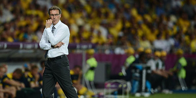 Laurent Blanc, contrariado tras la derrota ante Suecia. |AFP