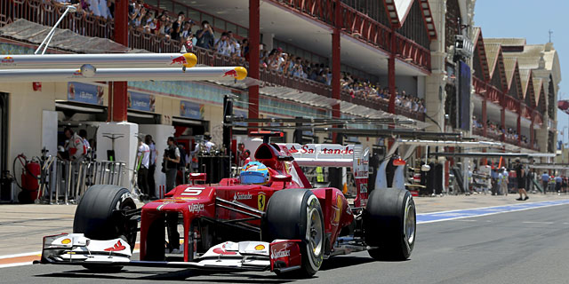 Fernando Alonso, durante la clasificacin en Valencia. | Efe