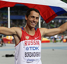 El atleta ruso Yuri Borzakovsky.