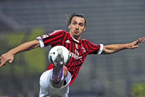 Zlatan Ibrahimovic, durante un partido con el Milan. | Afp