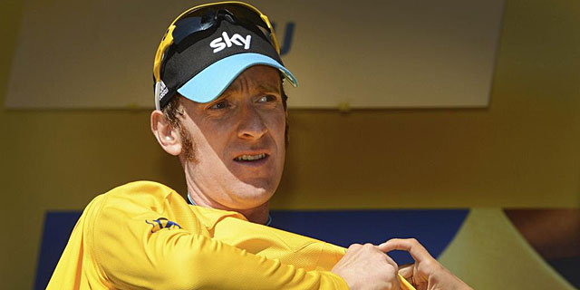 El ciclista britnico Bradley Wiggins vistiendo el maillot amarillo.I EFE