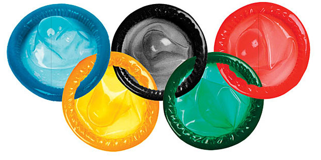 El logotipo de los Juegos Olímpicos, formado por profilácticos.