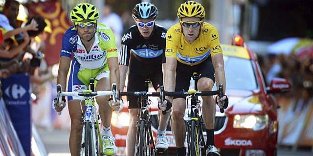Nibali, Froome y Wiggins llegando a la meta de Bagnres de Luchon. | Efe