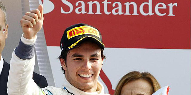 El piloto de Sauber Sergio Prez, en el podio de Monza. | Giampiero Sposito / Reuters