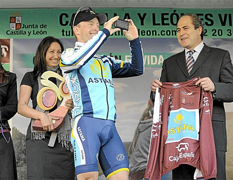 Leipheimer, en el podio de la Vuelta a Castilla y Len del ao 2009 | REUTERS