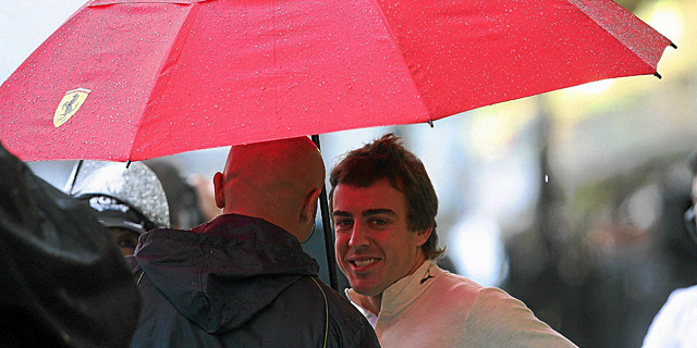 Fernando Alonso, en el circuito de Interlagos en 2009. | EFE