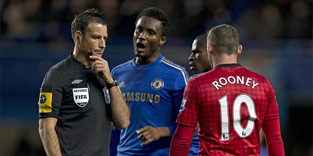 Clattengurg, junto a Obi Mikel, Ramires y Wayne Rooney en el partido que desat la polmica | AFP