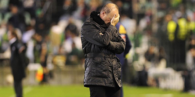 Pepe Mel, durante el partido contra el Sevilla. | Afp