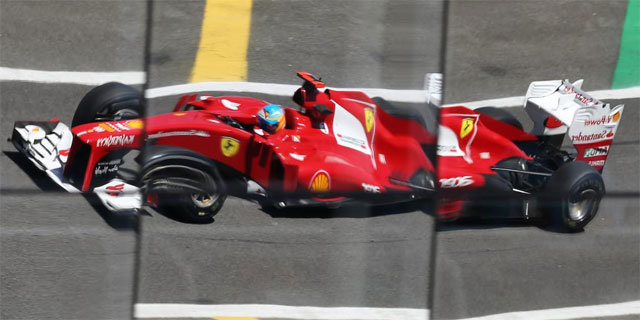 Alonso, durante los entrenamientos libres del viernes en Interlagos. |EFe