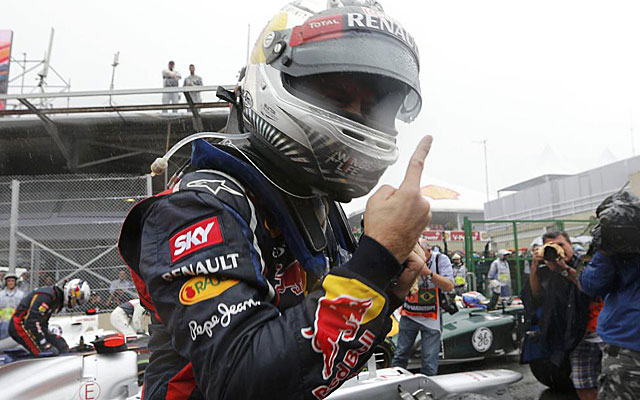 Vettel, sexto en Brasil, celebra su ttulo mundial. (REUTERS)