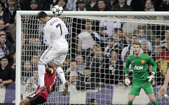 Cristiano, en su imponente gol de cabeza. (EFE)