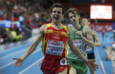 Juan Carlos Higuero, tras cruzar la lnea de meta. | Reuters