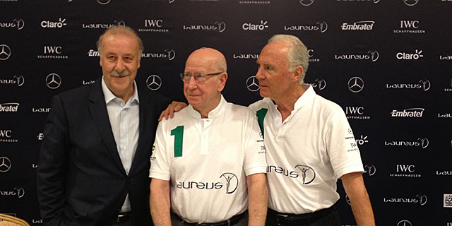 Del Bosque, junto a Sir Bobby Charlton y Franz Beckenbauer. (FOTO: scar Fornet)