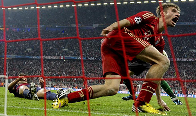 Mller celebra el ltimo gol del Bayern. (Foto: Afp)
