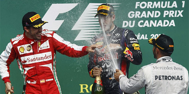 De izda a dcha: Fernando Alonso, Sebastian Vettel y Lewis Hamilton. | AFP
