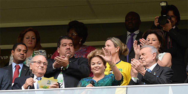 Dilma Rousseff, junto a Sepp Blatter durante la inauguracin de la Copa Confederaciones. | Afp