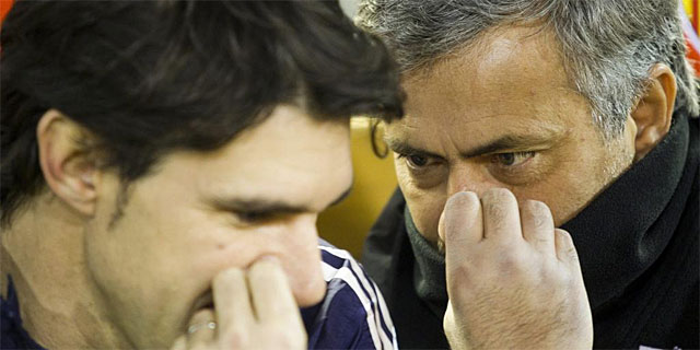 Karanka (izda.) habla con Mourinho, la pasada temporada. | Foto: Vicent Bosch