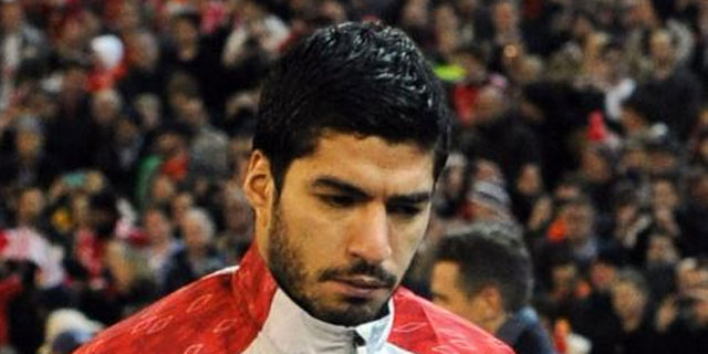 Luis Surez se muestra cabizbajo durante la pretemporada con el Liverpool. | AFP